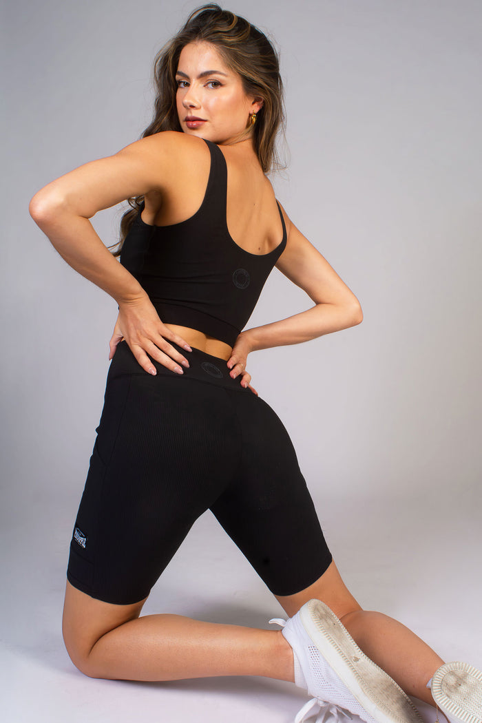 black ribbed seamfree black tank yoga top worn by Kianna Louise