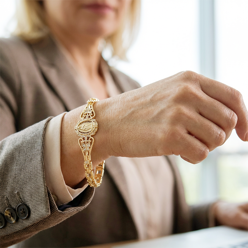 Elegant Hollow Flower Virgin Mary Bracelet ‚ú®