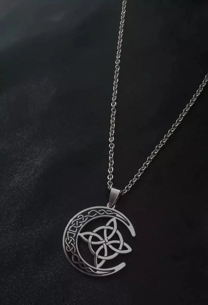üßöCeltic Knot Crescent Steel Pendant Necklace‚ú®