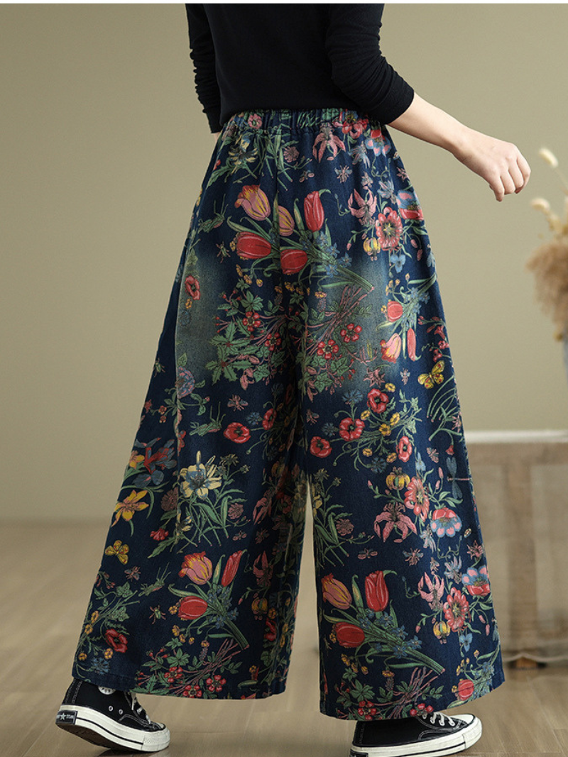 Women's Casual Elegance Perfected by Flowers Printed Bottom