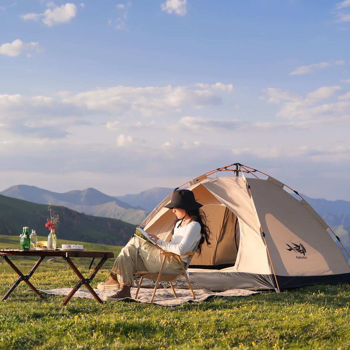Instant Golden Pop-Up Tent – Portable 3-4 Person Sun & Rain Shelter for Beach & Camping