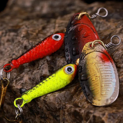 9g Rotating Spoon Fishing Lure – Metal Spinner with Triple Hook for Bass & Carp