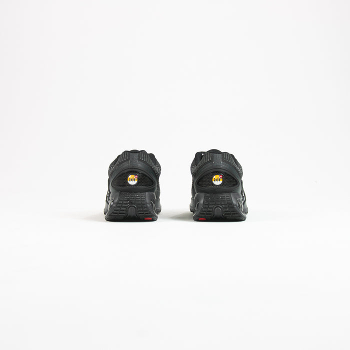 Air Max DN (Black/DK Smoke Grey-Dark Grey)
