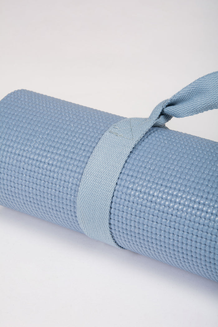 Gripping yoga mat for outdoor and indoor exercise
