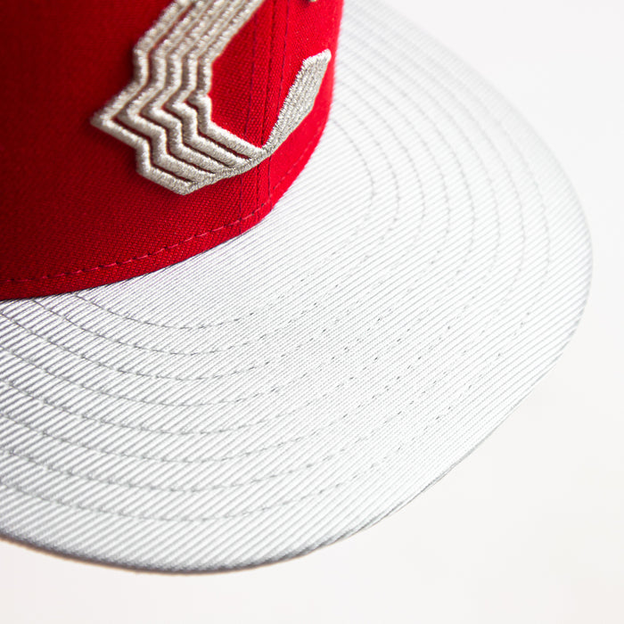 Cincinnati Reds City Connect Fitted Cap (Red/Metallic Silver)