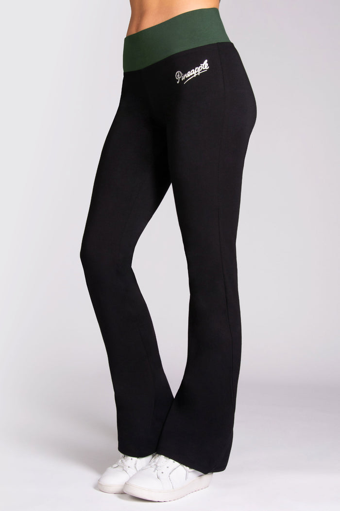 Women's bootcut flared leggings in black with elasticated waistband