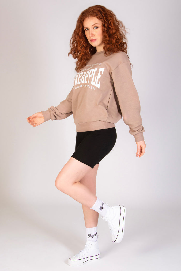 Women's high waisted shorts with light brown waistband