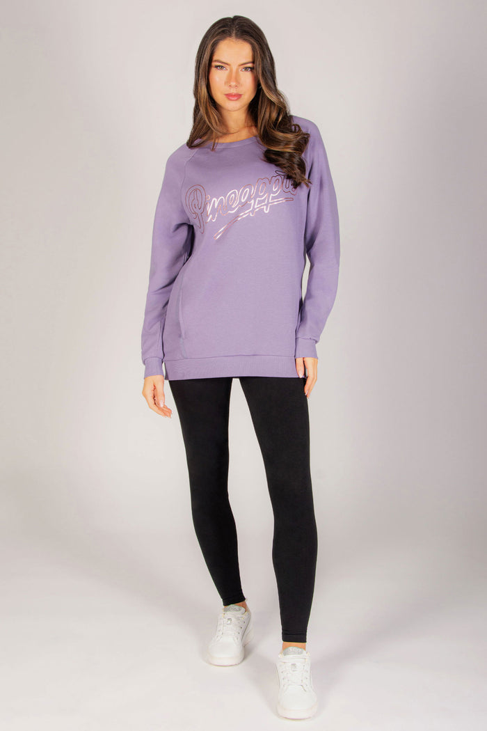 Light purple super oversized sweatshirt for women with hidden pockets and wide neckline.