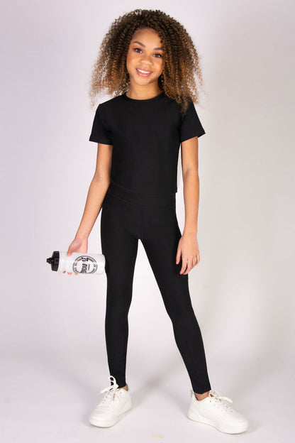 Skylar Blu wearing rib black activewear leggings with matching rib t-shirt