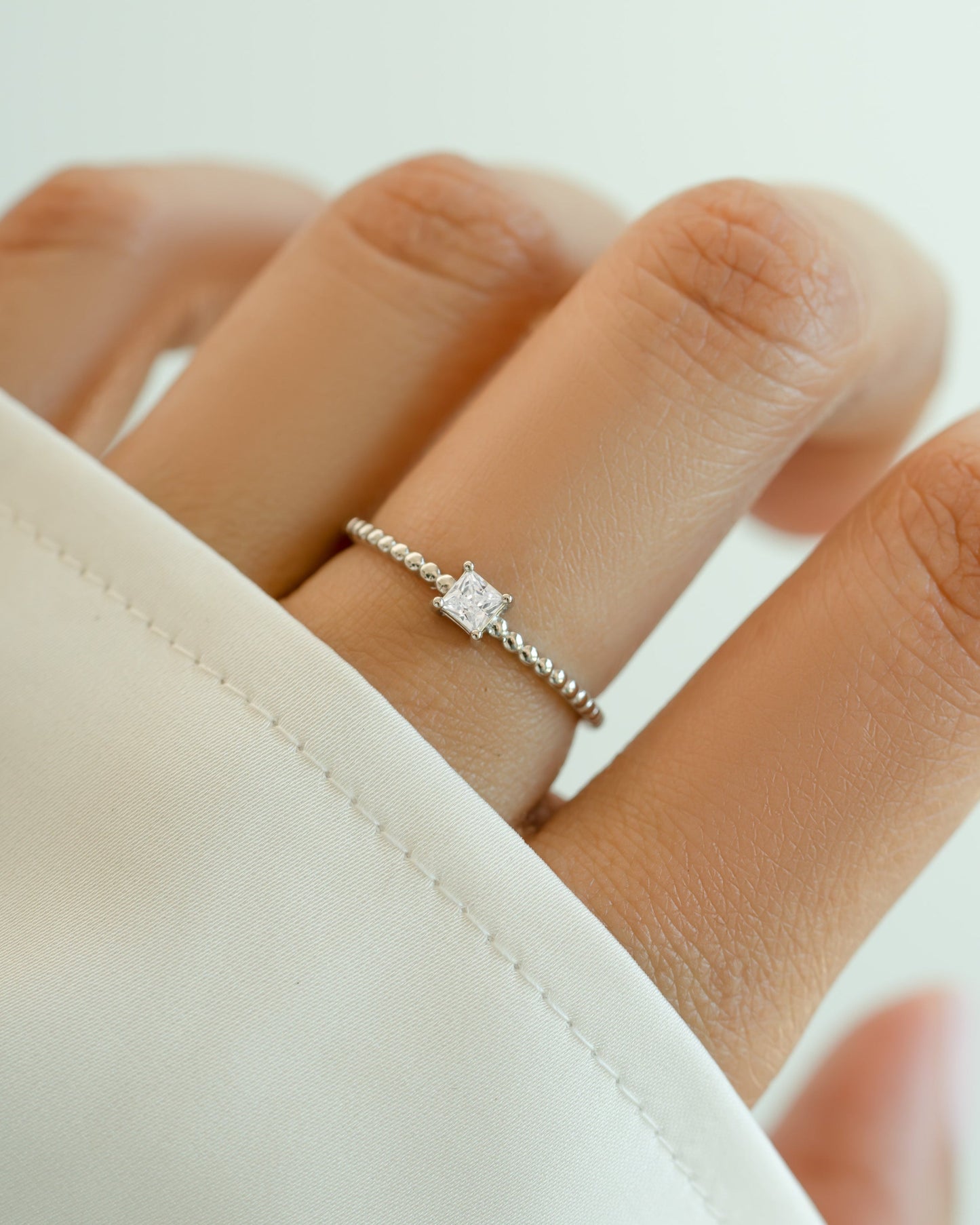 Princess Cut w Beaded Band