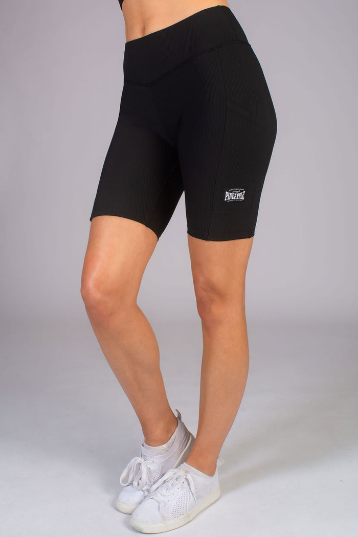 black ribbed seamless cycling shorts with hidden pockets for phone for women