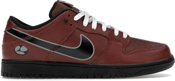 Nike SB Dunk Low Limosine Skateboards