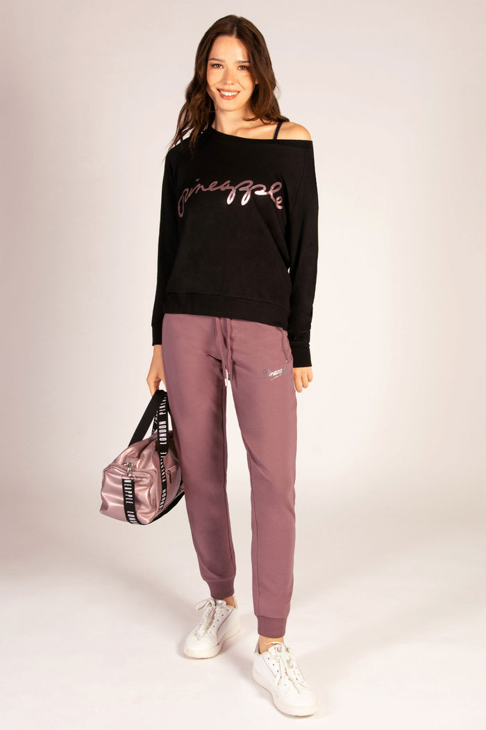 raisonette joggers with zip pockets adjustable waistband in a relaxed fit.