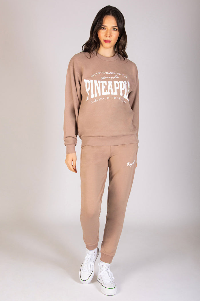 Light brown mocha flight fit for women, trendy and comfortable!