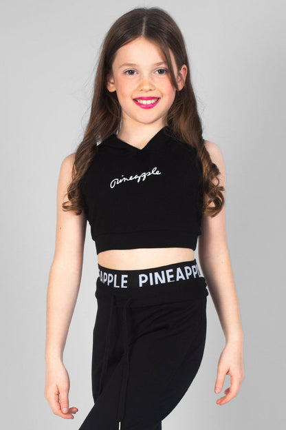 Girl wearing black Sleeveless Hoodie