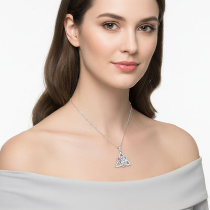 Celtic Knot Heart Pendant Necklaceüíéüìø