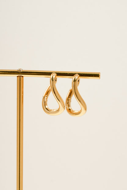 Emerson Twisted Oval Hoops