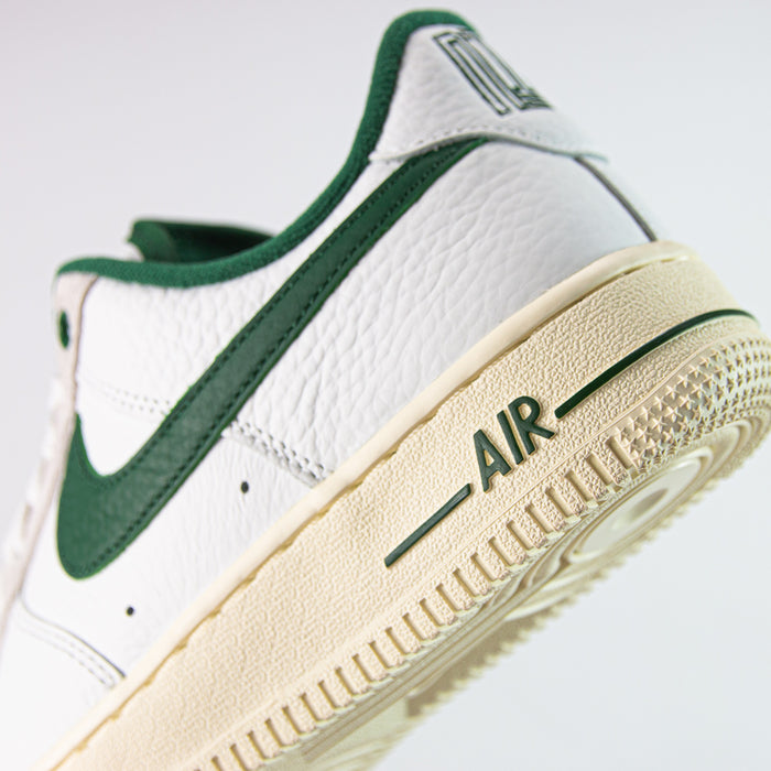 WMNS Air Force 1 '07 LX (Summit White/Gorge Green)