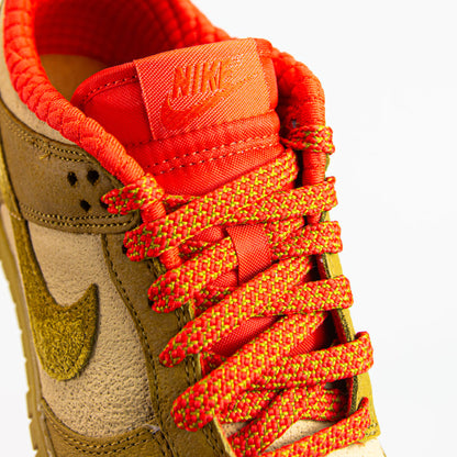 WMNS Dunk Low (Sesame/Bronzine/Picante Red)
